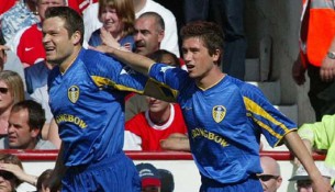 mark-viduka-and-harry-kewell_1oueu9qtiu7vr1svt8t8mv8ohy